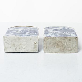 Tedosor, 2 st samt kopp med fat, kompaniporslin, Kina, omkring 1800.