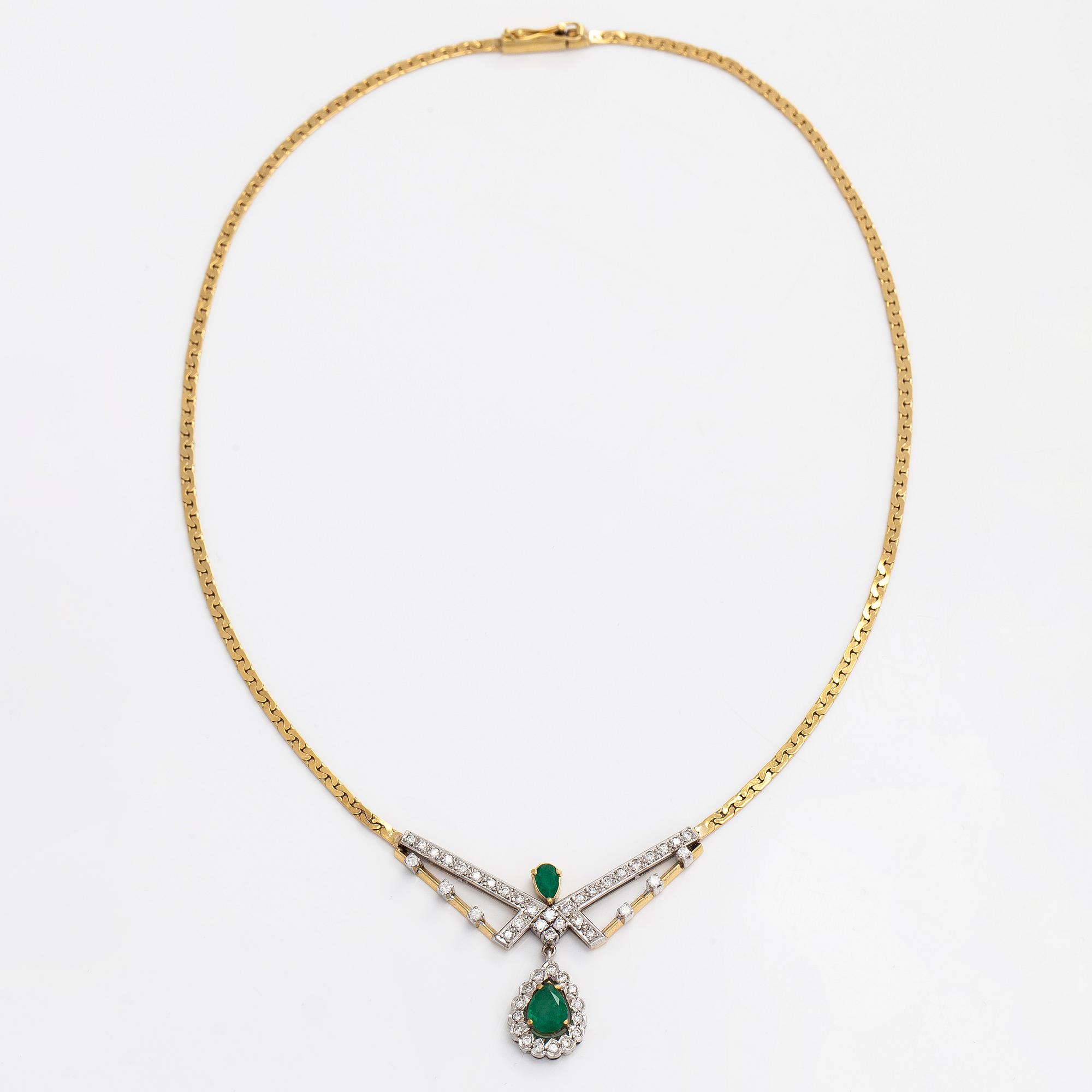Halsband, collier, 18K guld med smaragder och diamanter.