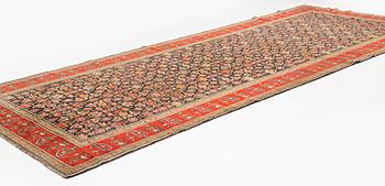 An antique/semi-antique Karabagh kelleh, c. 476 x 297 cm.