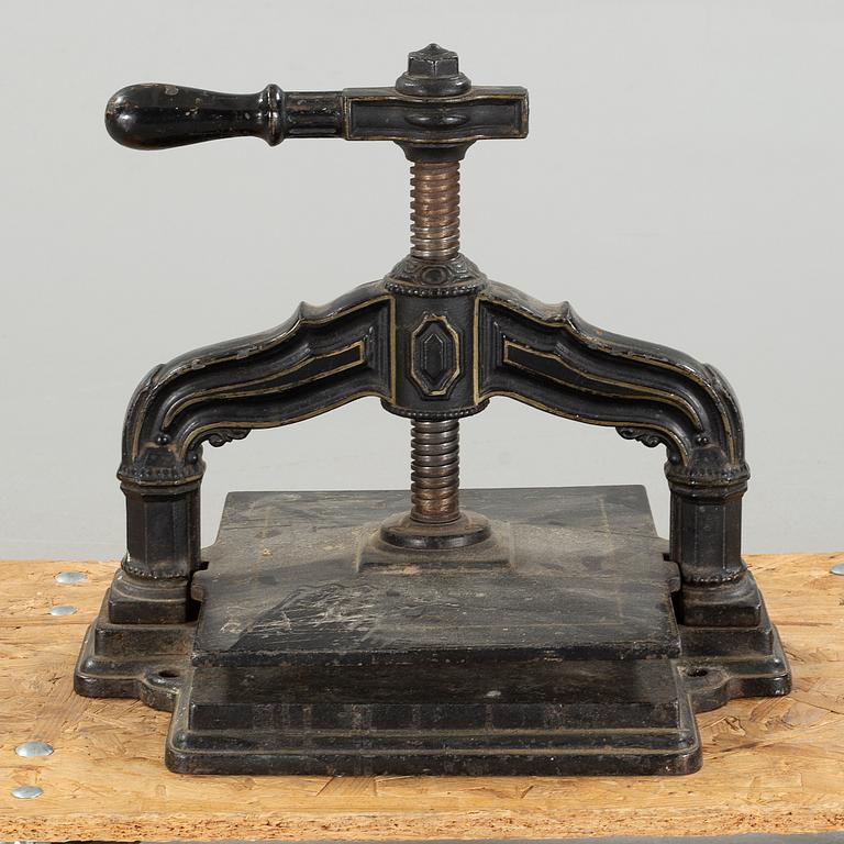 BOKPRESS / VÄXTPRESS, gjutjärn, omkring sekelskiftet 1900.