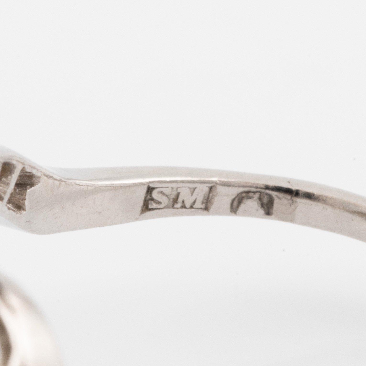 Ring platina med två gammalslipade diamanter totalvikt ca 5.00 ct.