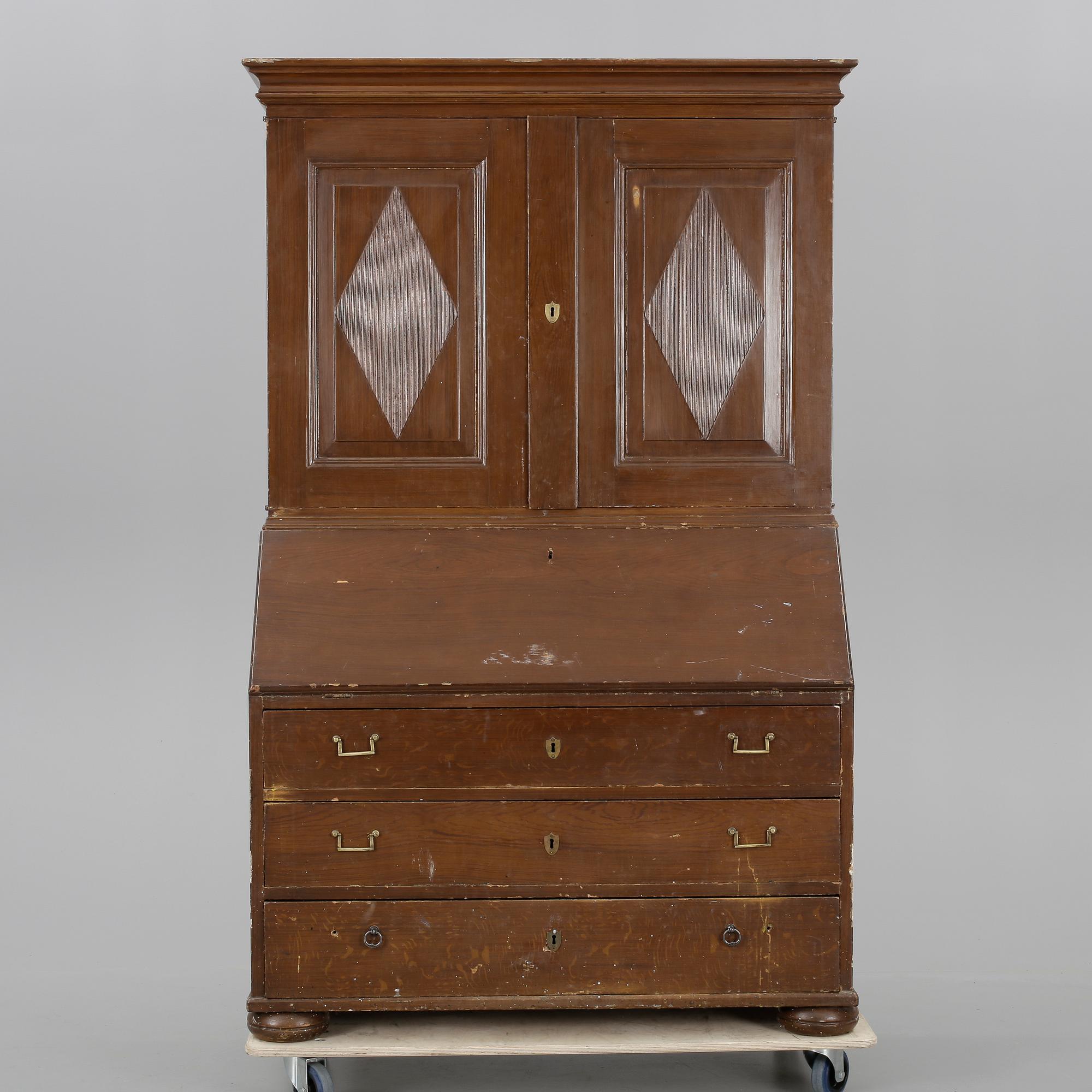 SKÅP, sengustavianskt, omkring 1800.