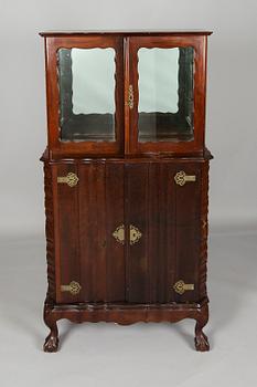 BARSKÅP, England, 1900-talets mitt.
