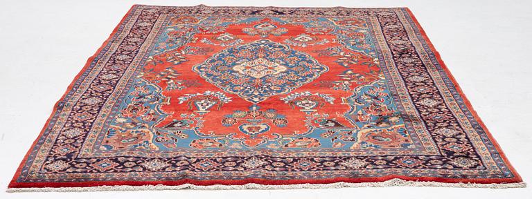 A Viss carpet, approx. 304 x 228 cm.