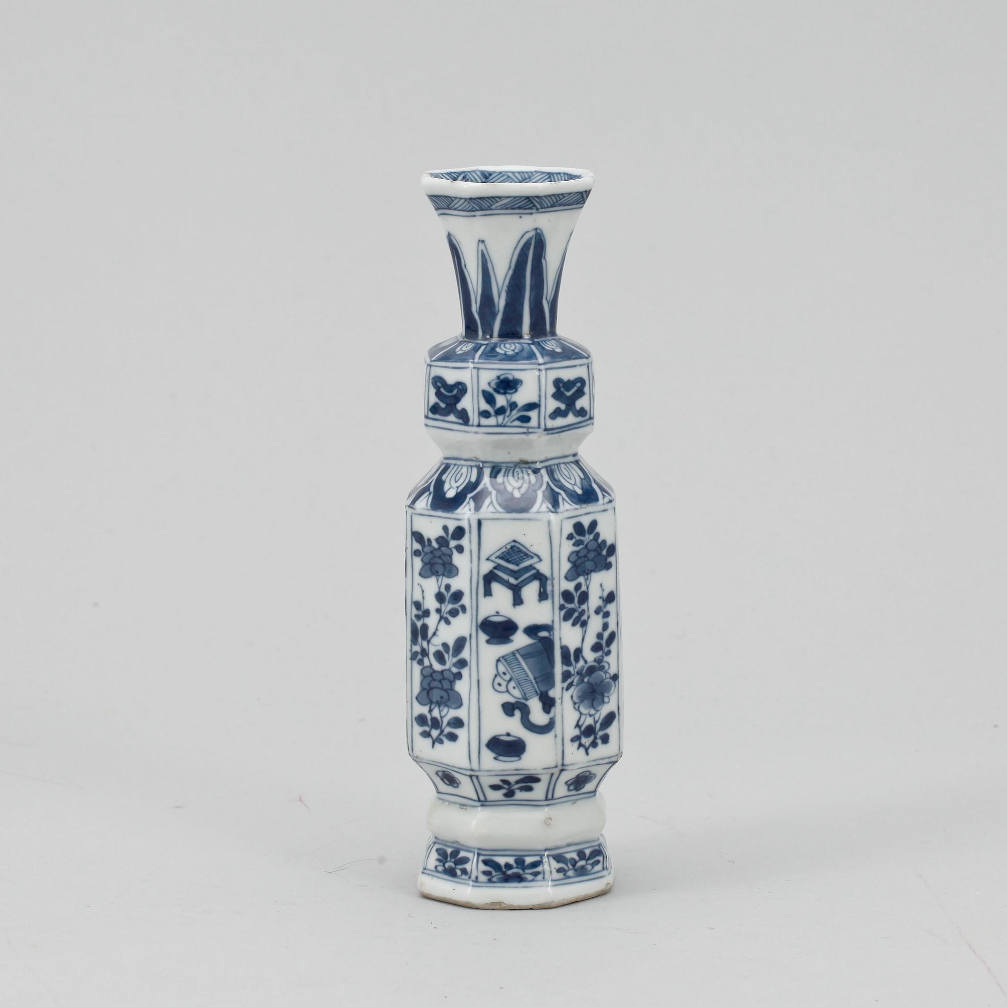 VAS, porslin, Kangxi, Kina, 1600/1700-tal.