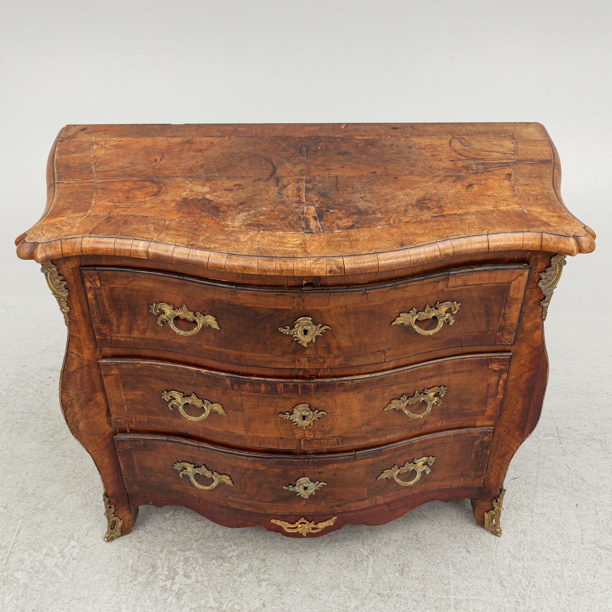 A late Baroque chest of drawers, mid-18th Century.