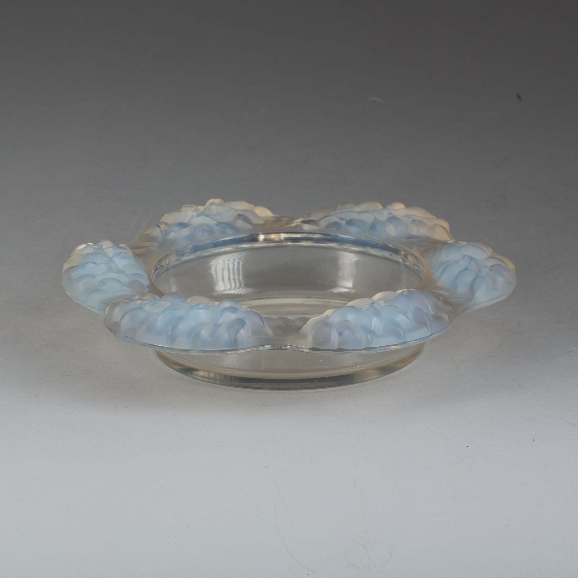SKÅLFAT, glas. Lalique, Frankrike 1900-talets andra del.