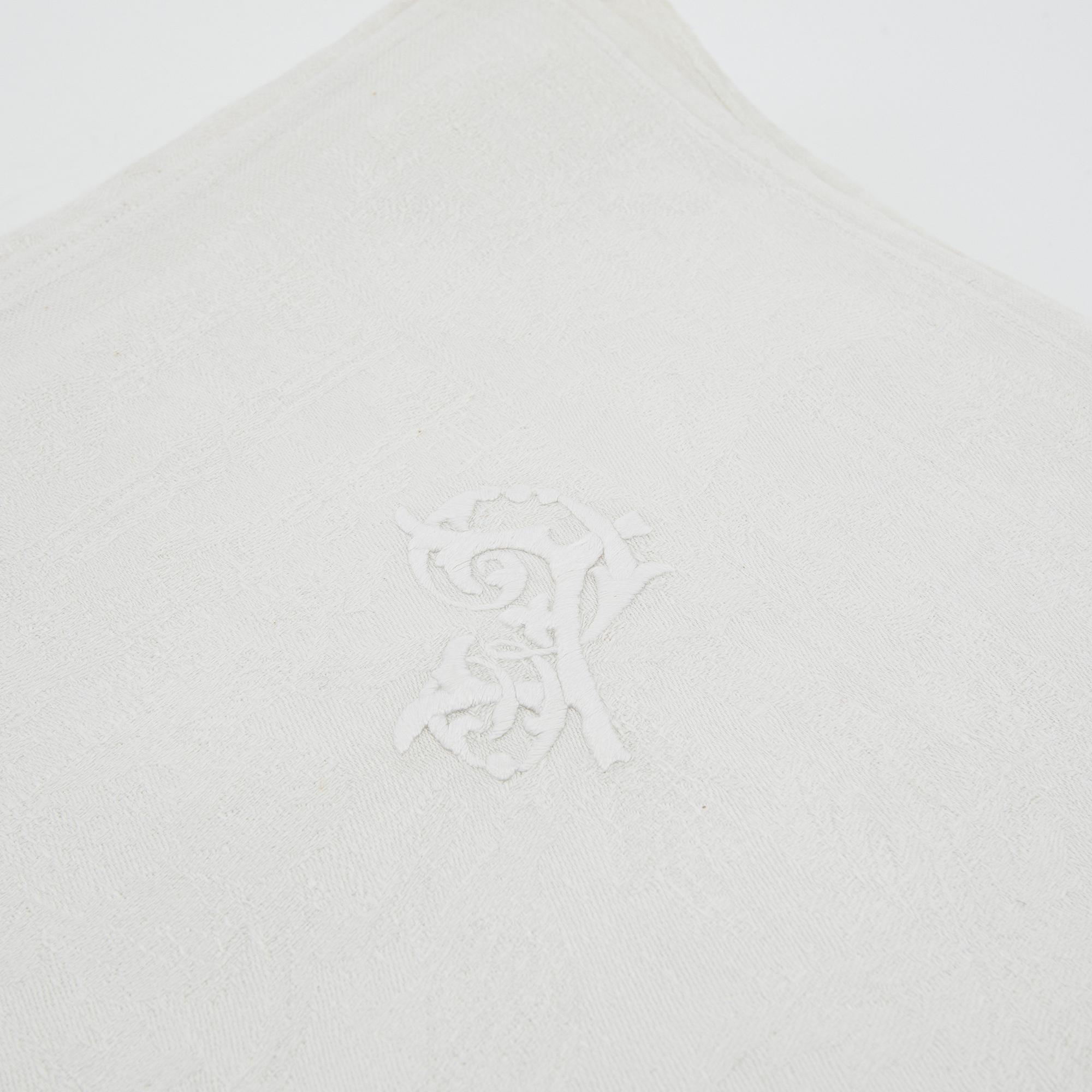 Napkins a total of 73 pcs damask various patterns first half of the 20th century.
