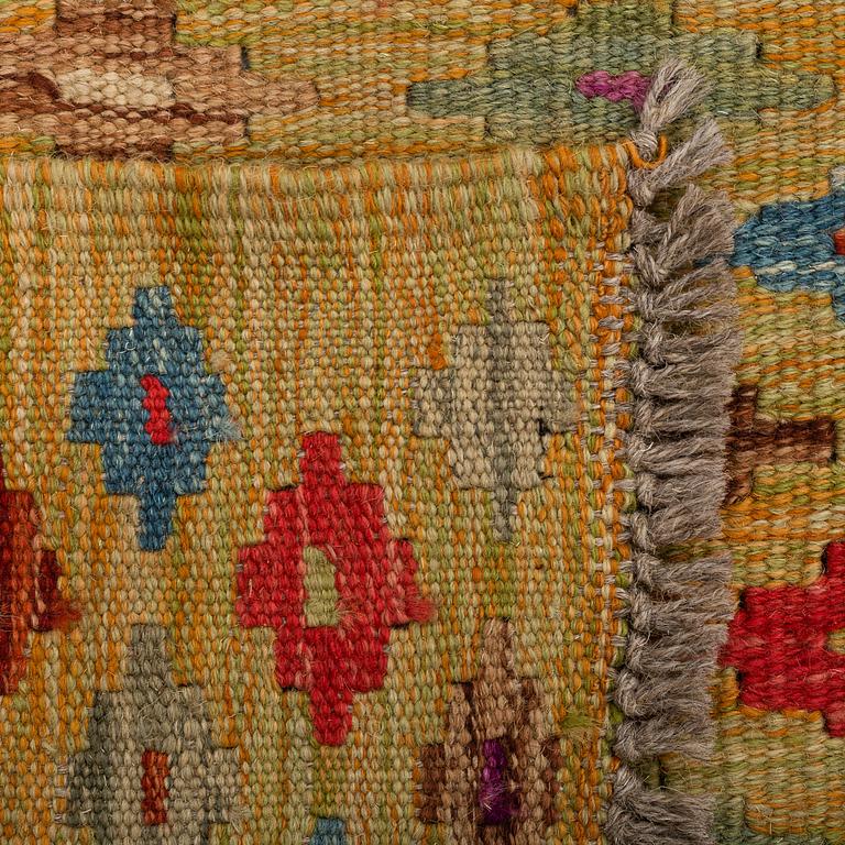 A carpet, Kilim, ca 293 x 196 cm.