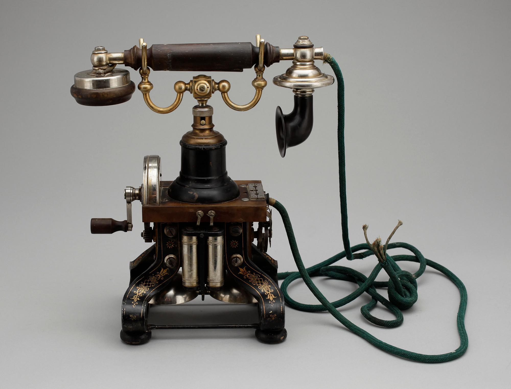 TELEFON, jubileumsmodell "Taxen", LM Ericsson. Sent 1800-tal.