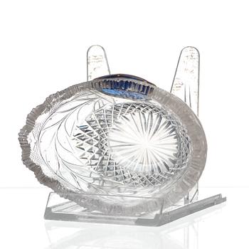 A small Russian glass bowl, Imperial Glass Manufactory, St Petersburg, 19th century.