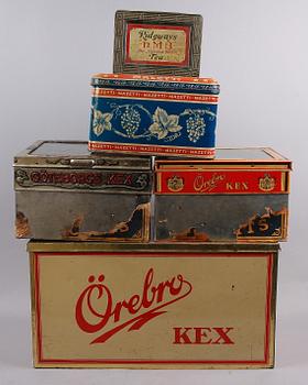 PLÅTBURKAR 5 st samt SKYLT. 1900-tal.