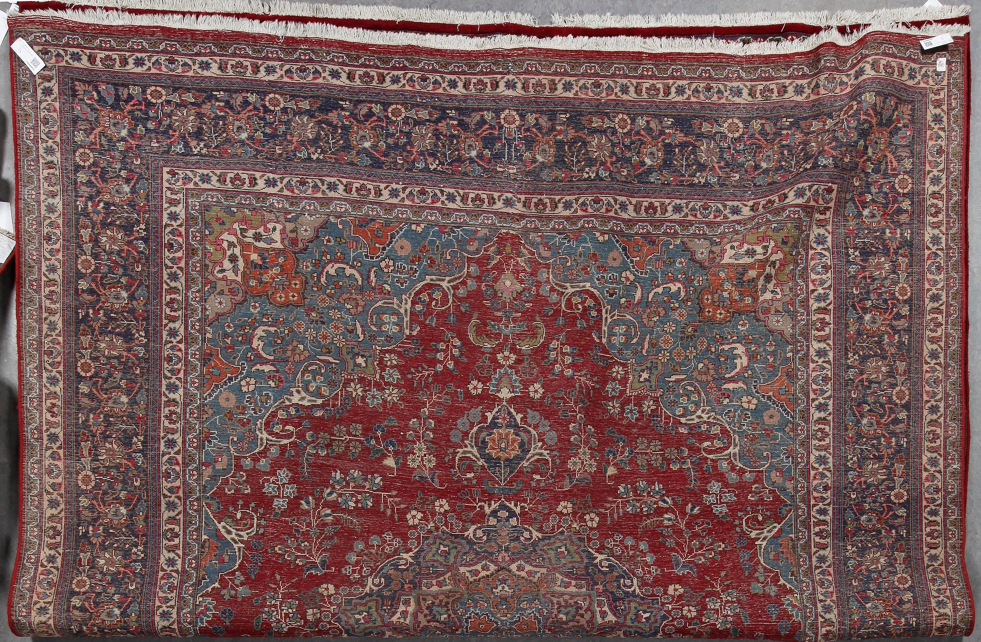 MATTA, Keshan, ca 396x293 cm.