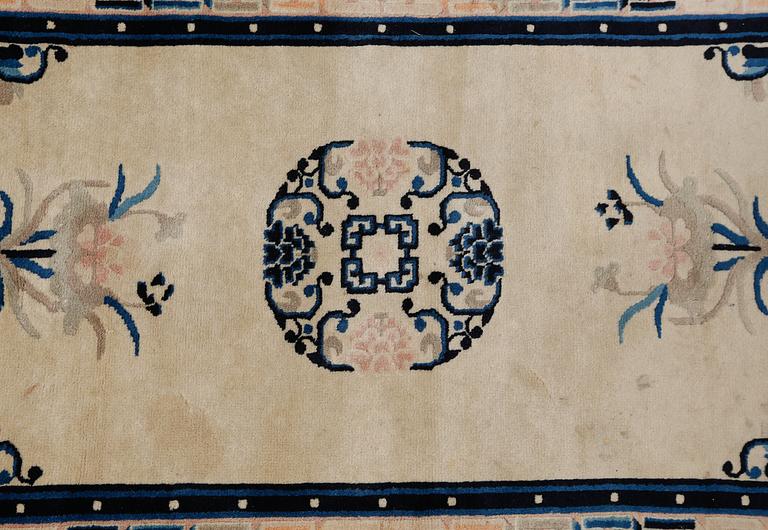 MATTA, Kina, old, 155 x 93 cm.