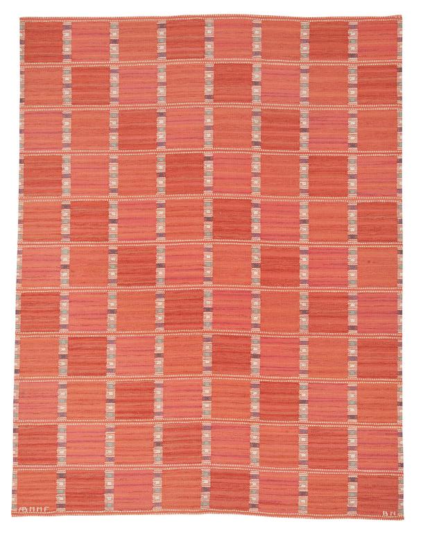 CARPET. "Falurutan, röd". Flat weave (rölakan). 272,5 x 210 cm. Signed AB MMF BN.