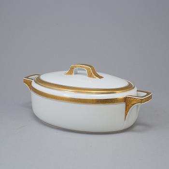 A Rosenthal white and gold art deco porcelain dinner service, 106 parts.