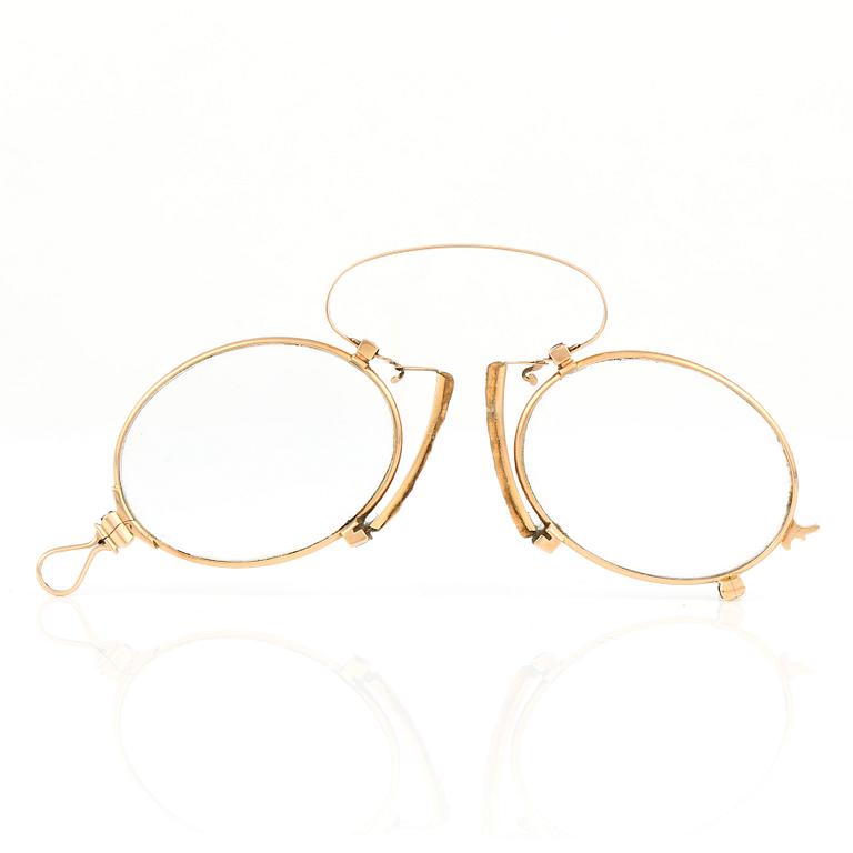 GULDPINCENÉ, 14K, haltstämplad 585, tidigt 1900-tal. Tot ca 12 gram.