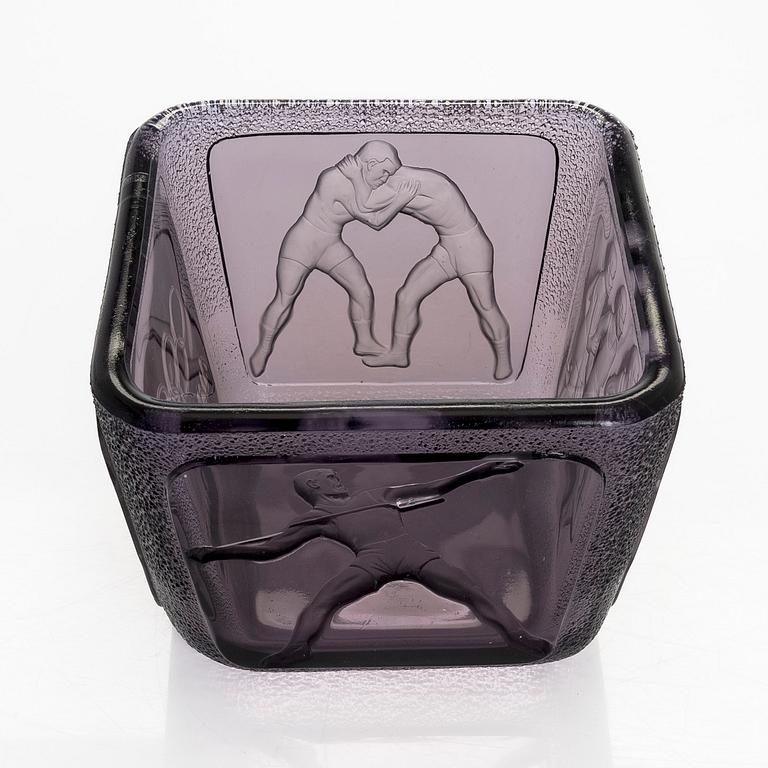 Antti Salmenlinna, malja, "Olympiamalja", Riihimäen Lasi, 1940.