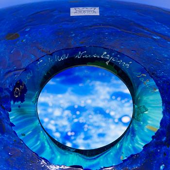 Oiva Toikka, A 'Kiikkuri' bird signed Oiva Toikka Nuutajärvi Notsjö.