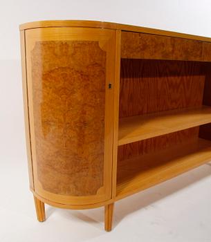 SIDEBOARD, 1940-tal.