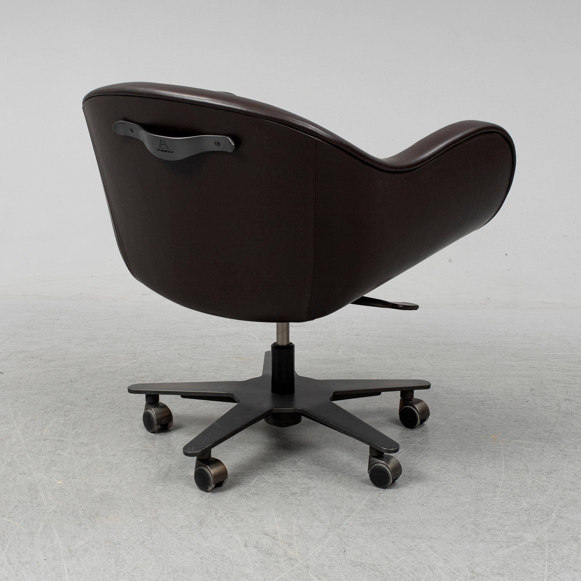 An contemporary 'Vittoria' office chair by Romeo Sozzi for Promemoria furniture.