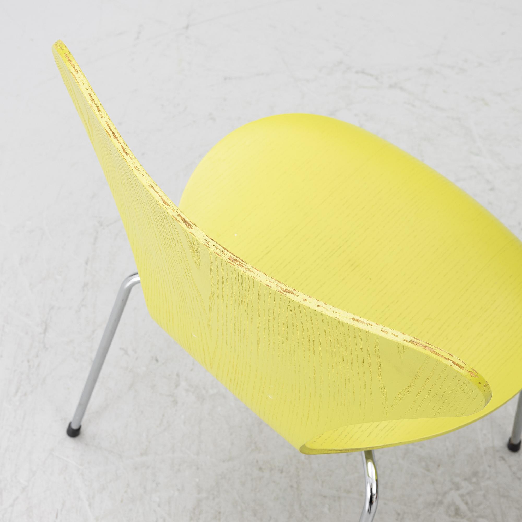 Arne Jacobsen, 8 chairs, “The Series 7”, Fritz Hansen, 2002.