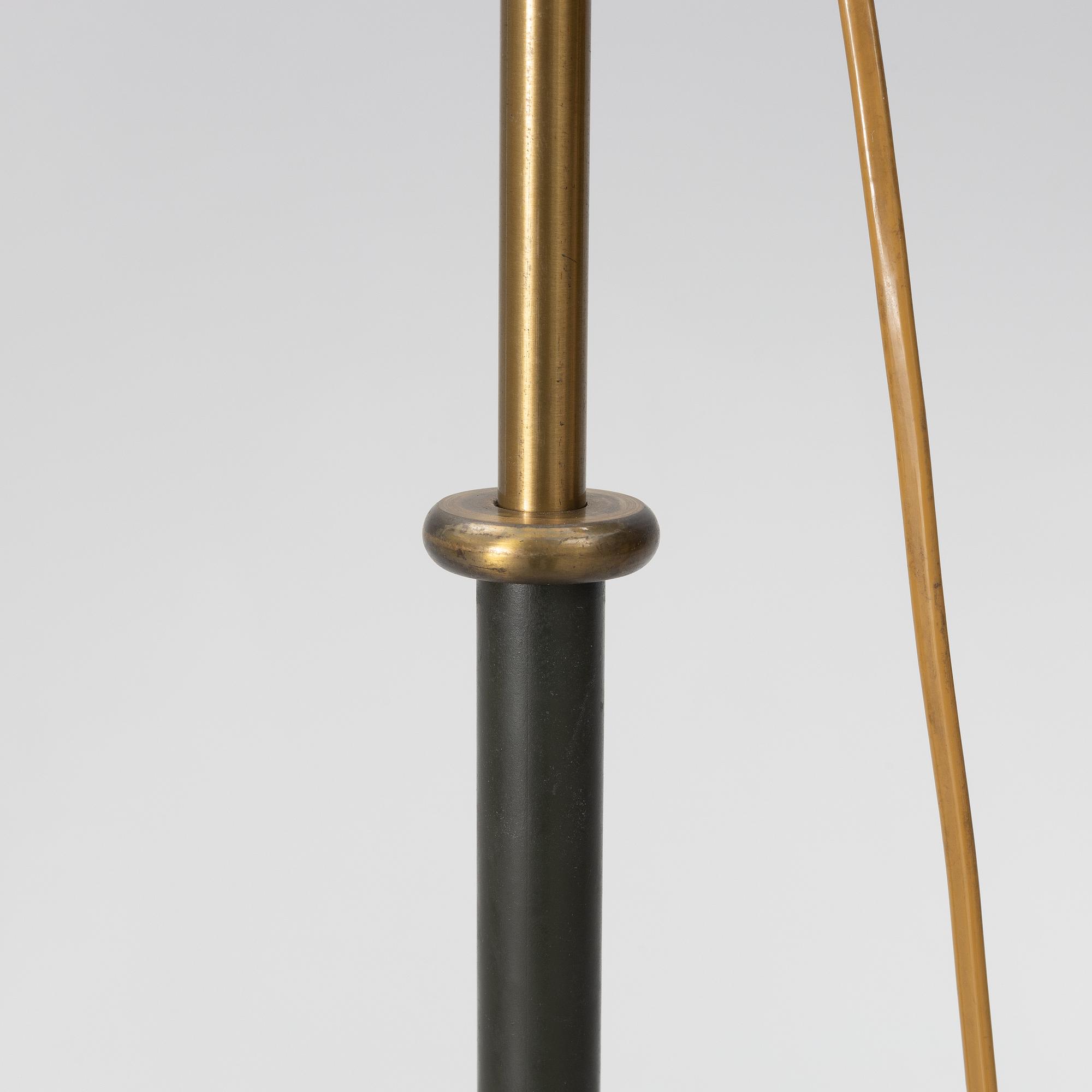 Harald Notini, golvlampa, modell "15597", Arvid Böhlmarks Lampfabrik, Stockholm, 1950-tal.