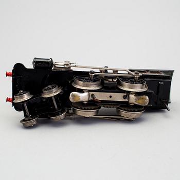 A tinplate Märklin steam locomotive with tender F 13040, 0 Gauge, Germany, 1920s.