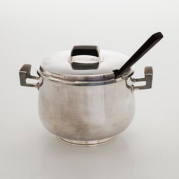 Mauno Honkanen, Såsskål med slev, silver, Tillander, Helsingfors 1958.