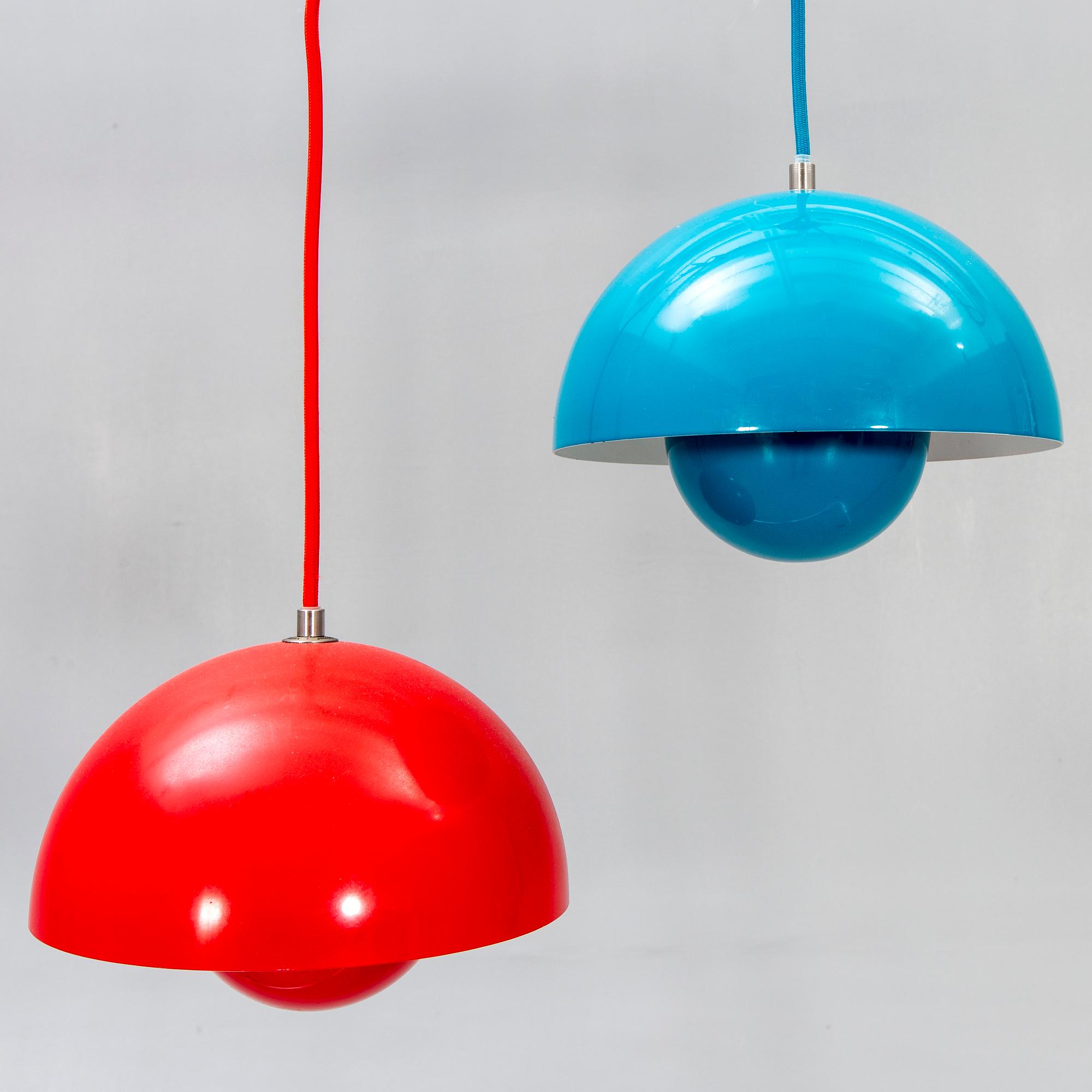 Verner Panton, taklamor 2 st , "Flowerpot", 2000-tal.