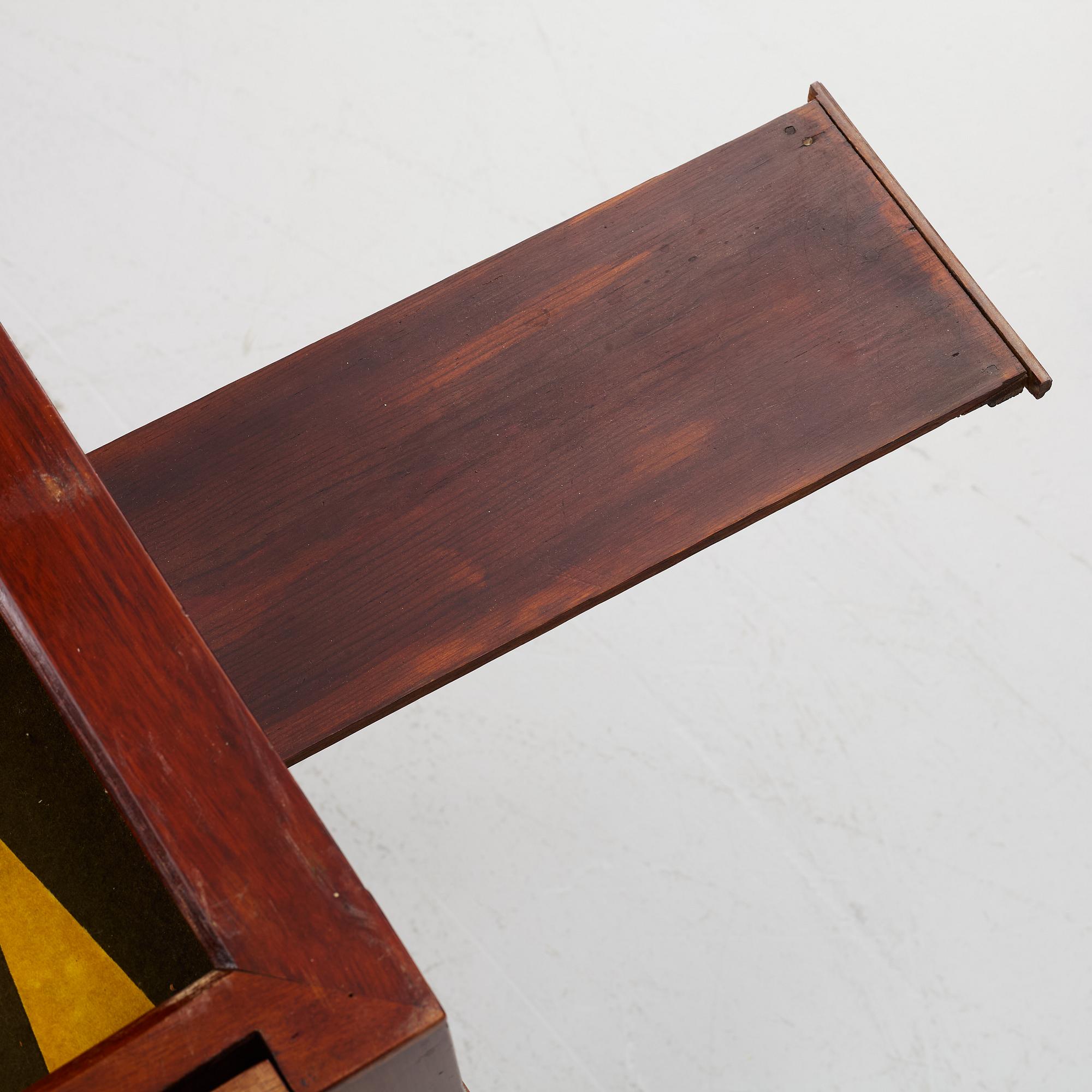 Spelbord, sengustavianskt, omkring år 1800.