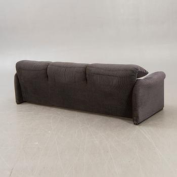Vico Magistretti, a 'Maralunga' sofa, Cassina, Italy, late 20th Century.