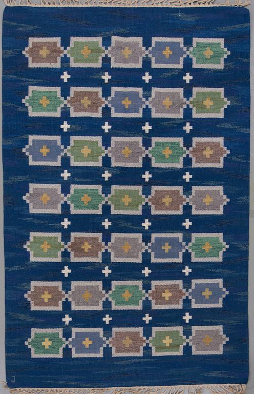 A CARPET, "Stjärnsund", flat weave, signed J (Judith Johansson), around 258 x 167 cm.