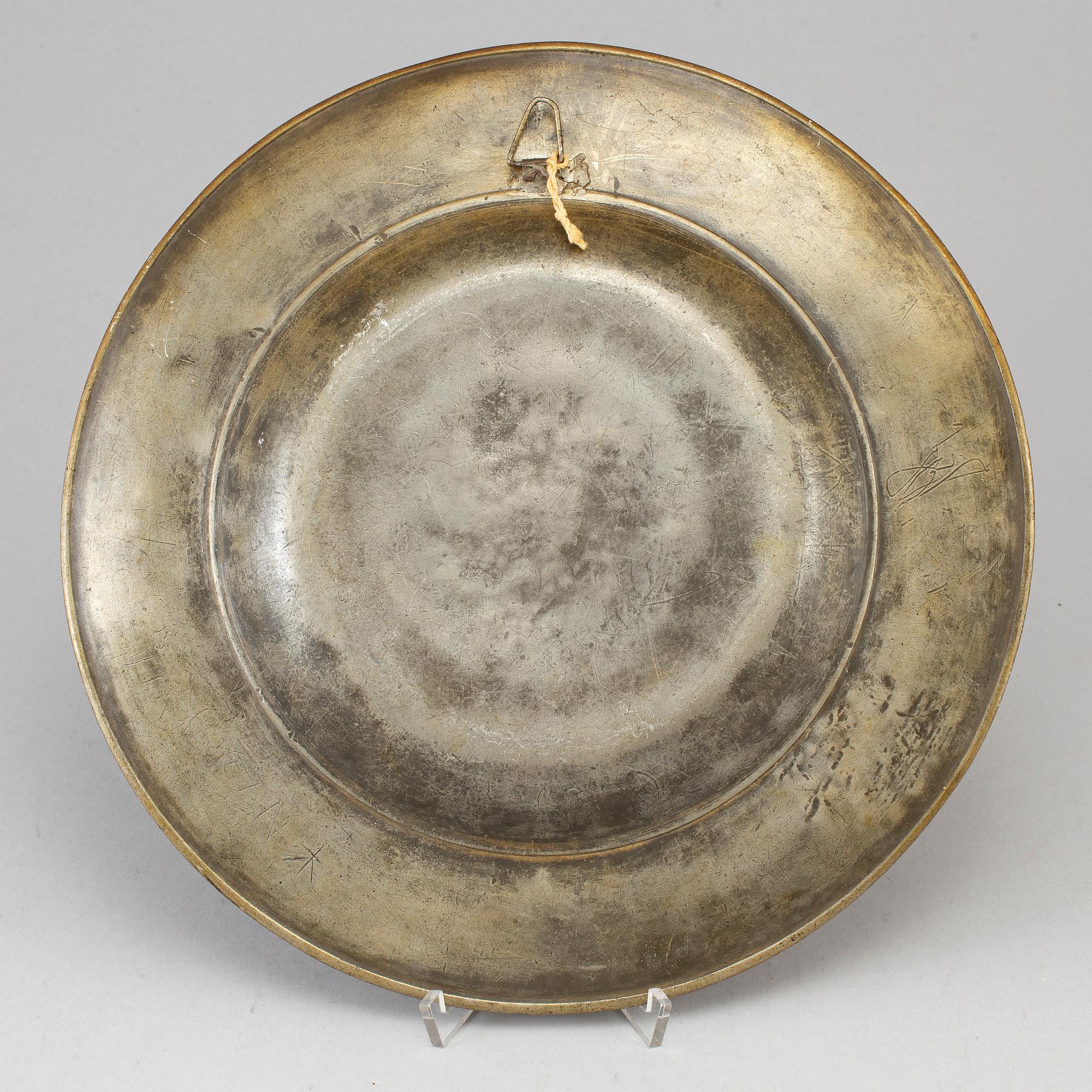 FAT, tenn, Hans Moritz, Stockholm (verksam 1652-1688/89). Barock.