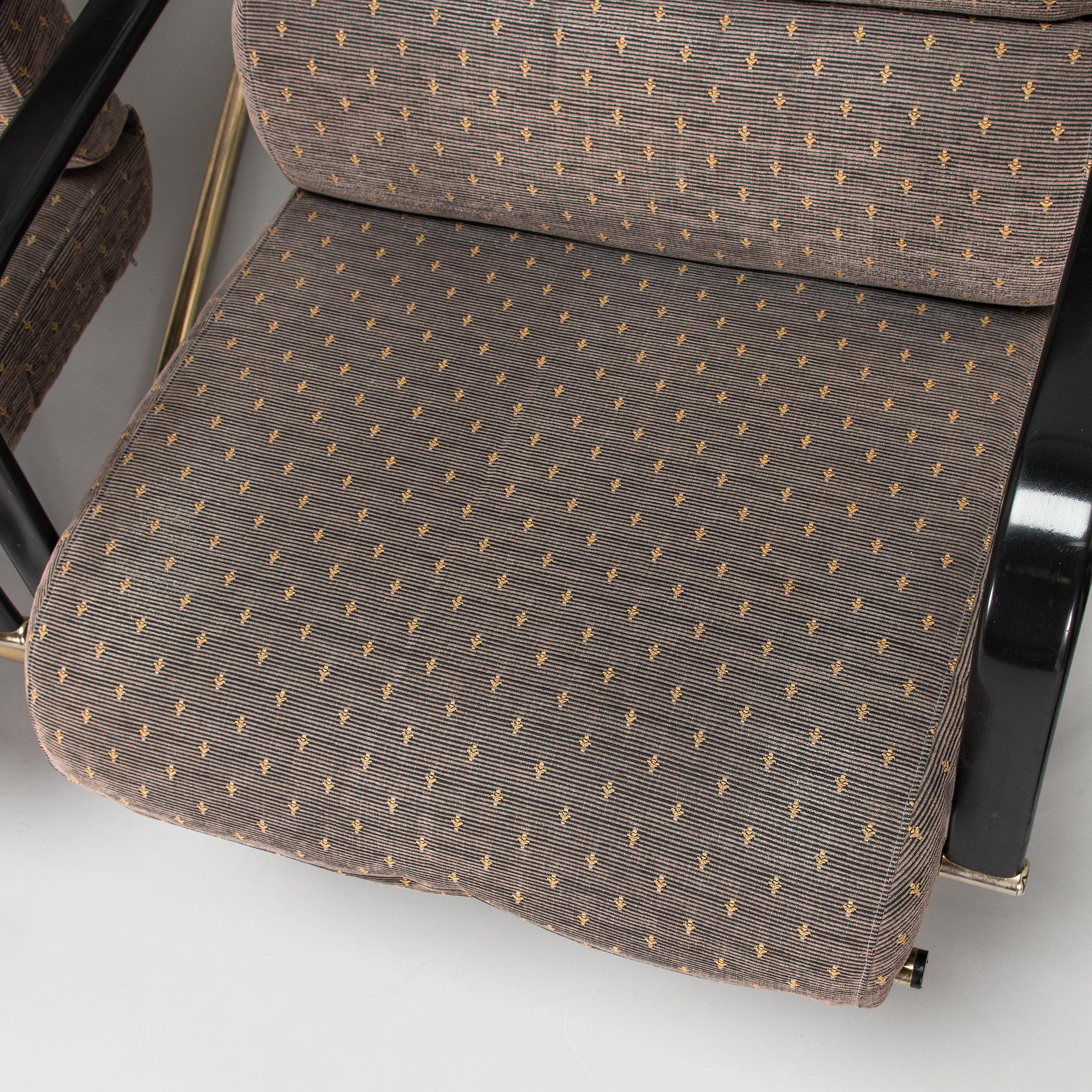 Yrjö Kukkapuro,  A pair of 1980s 'Remmi' armchairs for Avarte, Finland.