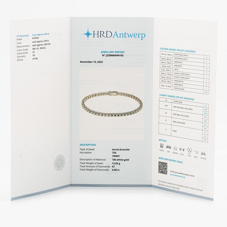 Tennis bracelet with brilliant-cut diamonds, including HRD report.