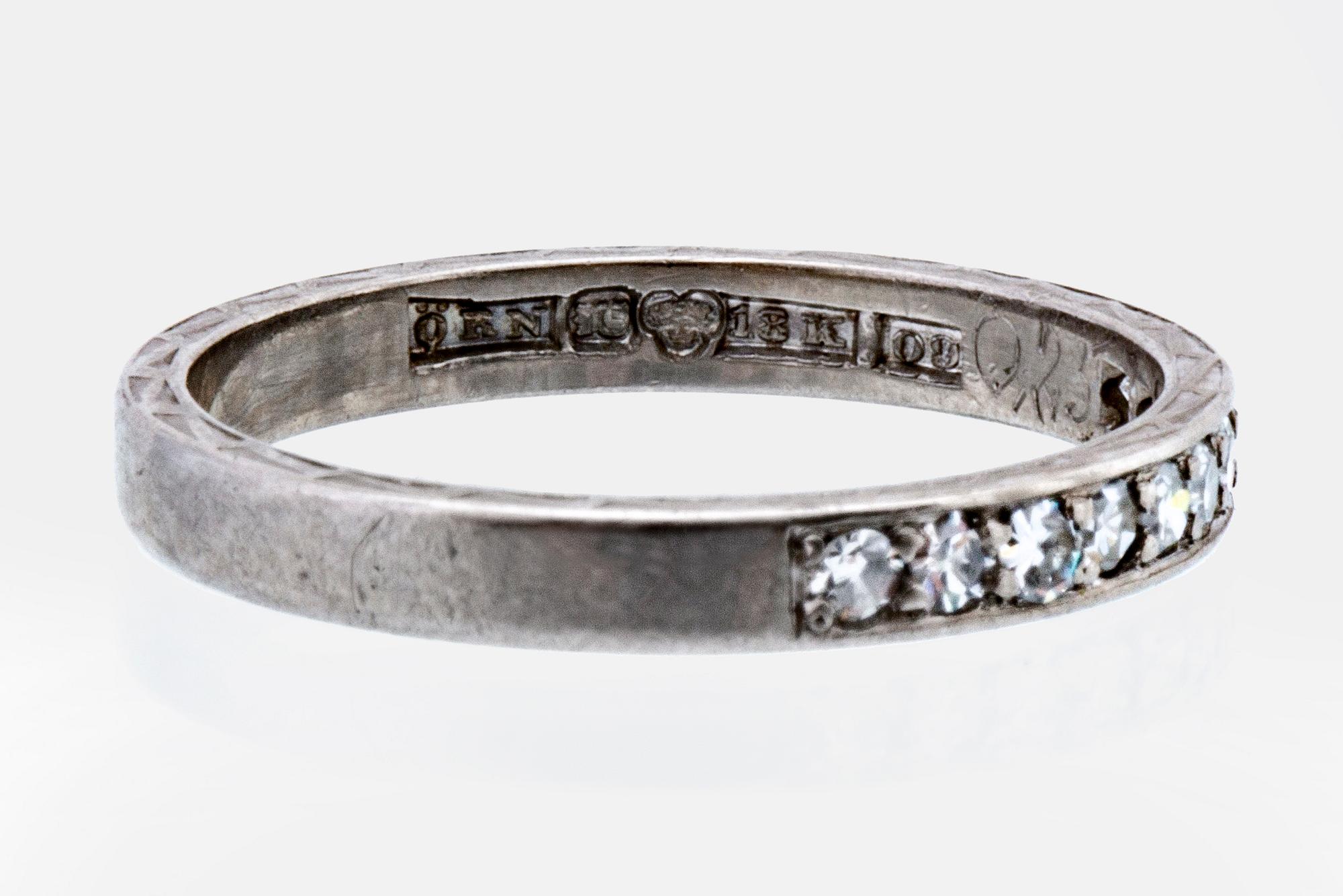 Eternity band 18K whitegold with 10 single-cut diamonds 0,25 ct inscribed, Örns Juvelatelje Gothenburg 1964.
