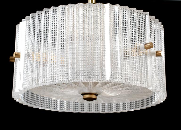 TAKLAMPA, 1900-talets andra hälft, höjd 18 cm.