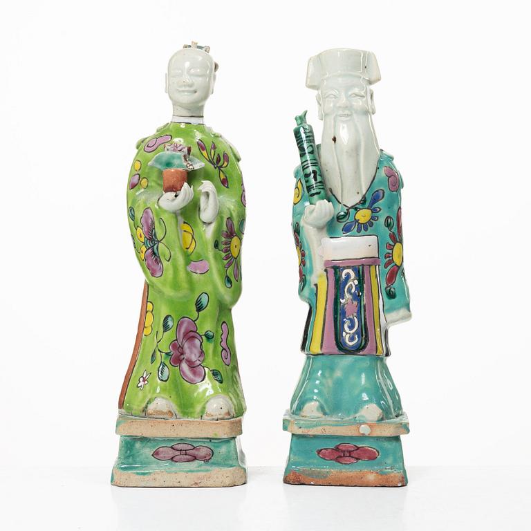 Two famille rose figurines, Qing dynasty, circa 1800.