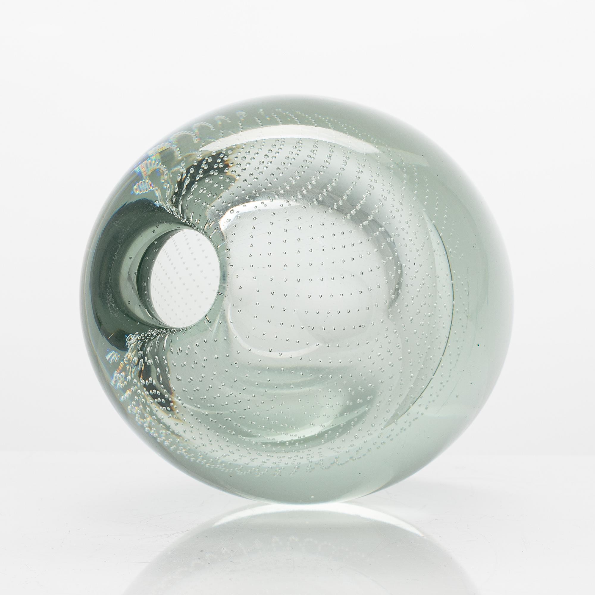 Gunnel Nyman, maljakko,  happokynäsigneeraus G. Nyman, Nuutajärvi Notsjö 1953.