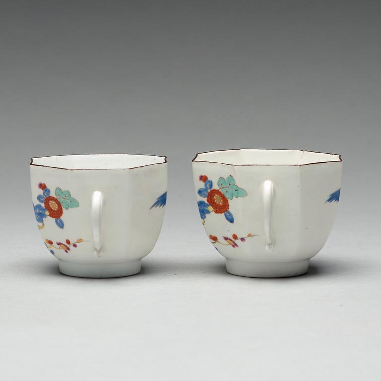 A pair of Meissen 'Kakiemon' cups, 18th Century.