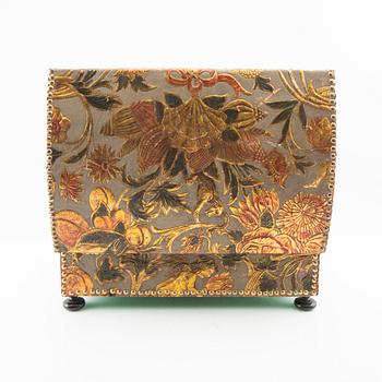 Casket in Baroque style, late 19th century.