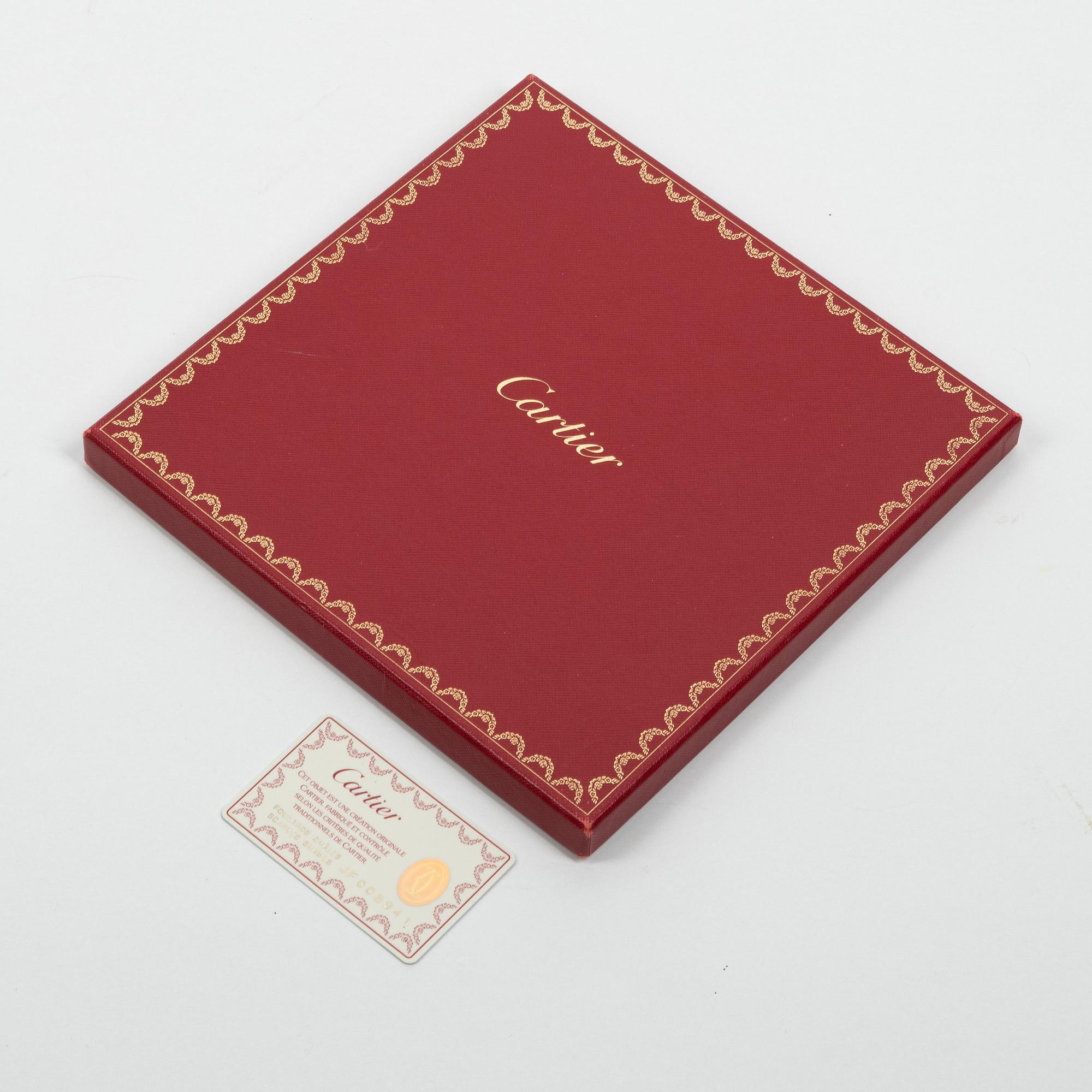 Cartier, scarf.