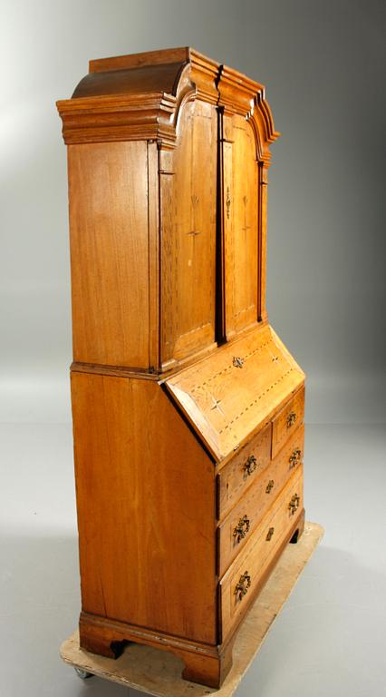 SKRIVSKÅP, 1800-talets början. Sverige.