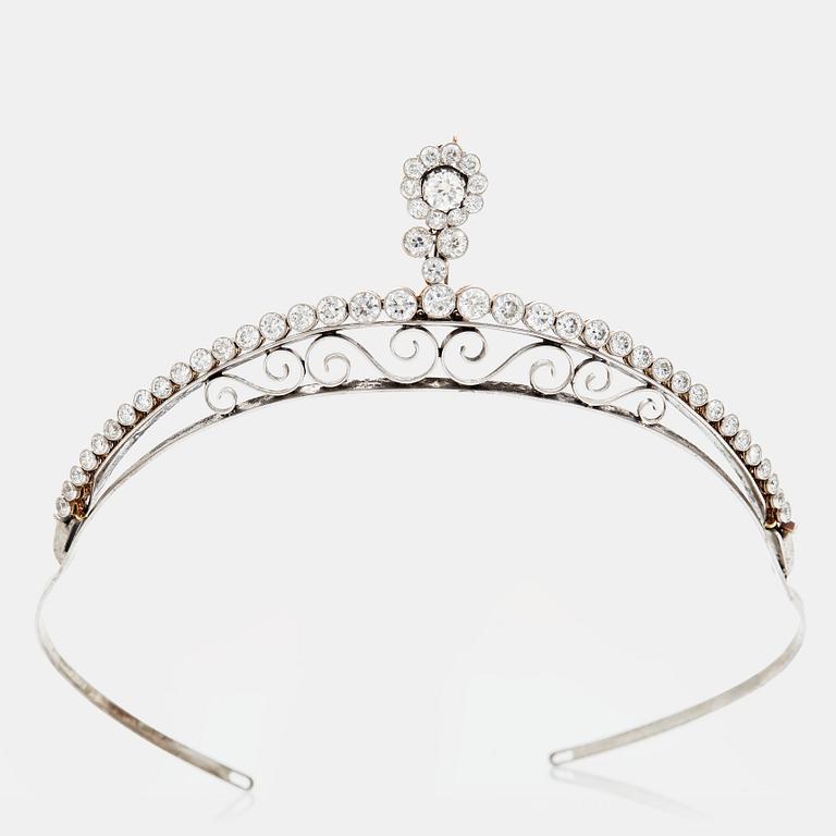 TIARA/HÄNGE/ARMBAND.