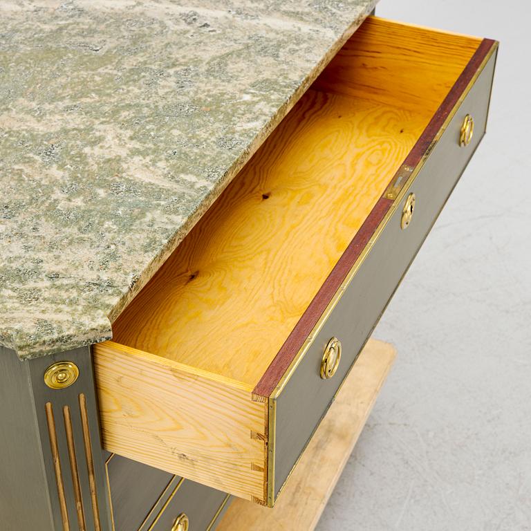 Chest of drawers, Gustavian style, mid-20th century.