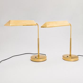 Pöytävalaisinpari, KT-Valaistus, Turku 1900-luvun viimeinen neljännes.