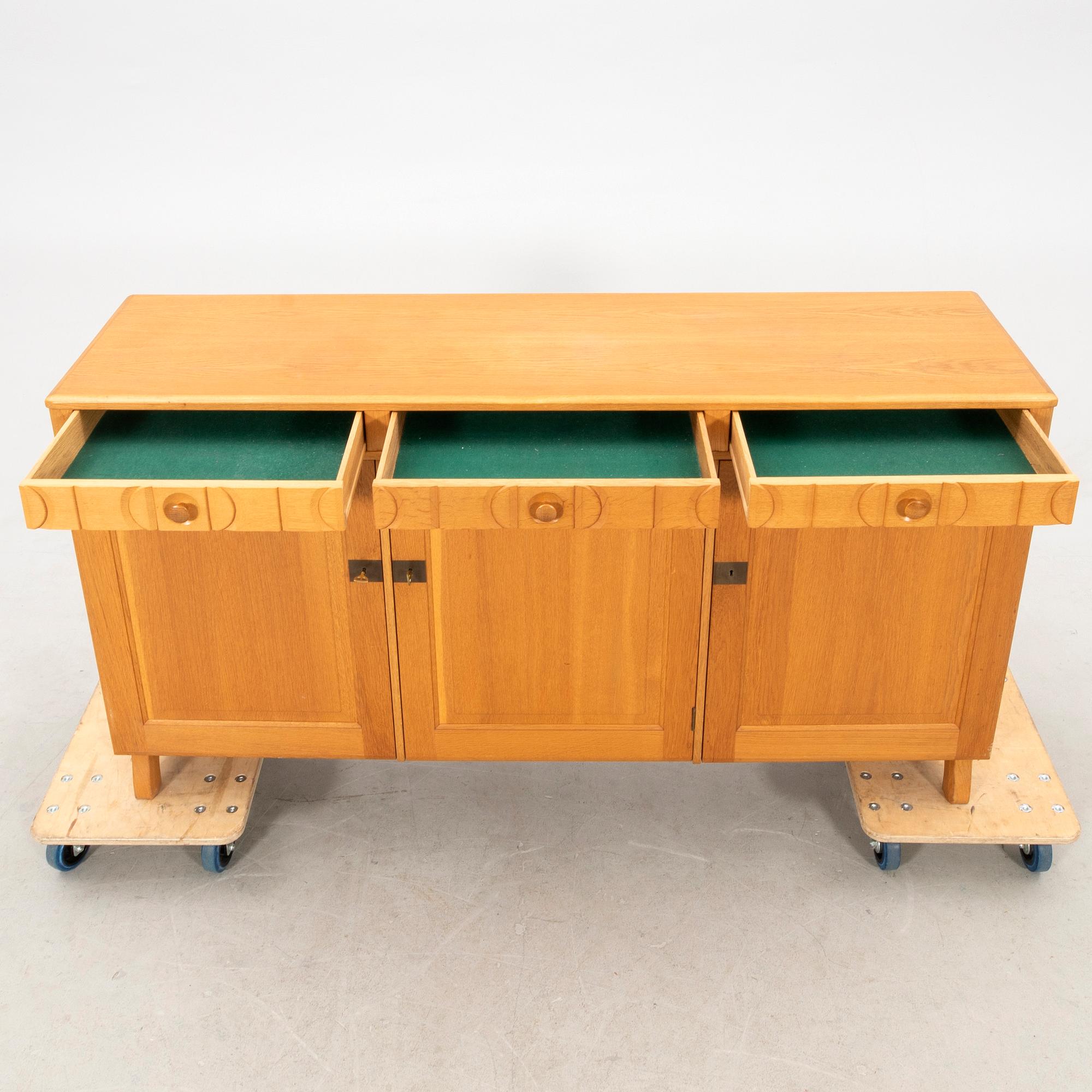 Carl Malmsten, sideboard "Calmare nyckel", 1900-talets andra hälft.