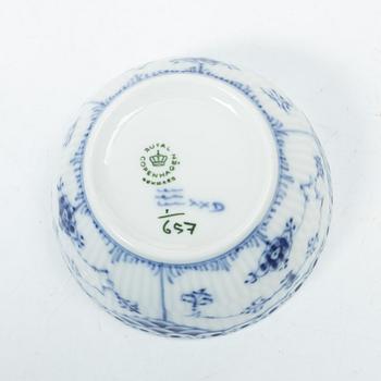 Royal Copenhagen, Service pieces, 16 pcs, Musselmalet, mostly from the second half of the 20th century.