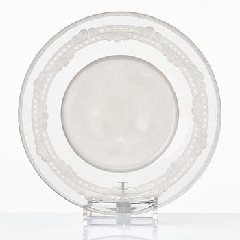 Simon Gate, an engraved glass bowl with plate, Orrefors, Sweden 1923, model 122.